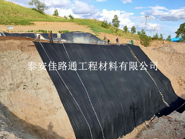 蓄水池防渗膜施工想省料省时？这些技巧超实用