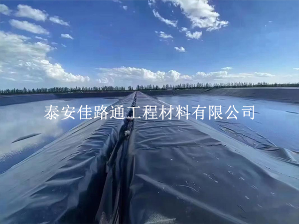 沼气池黑膜冬季施工，这些防护要点要记牢