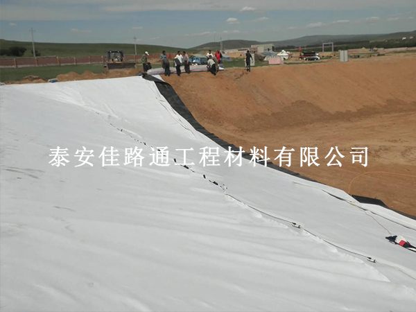 影响白色长丝土工布施工质量的核心因素：精准规避筑牢工程根基