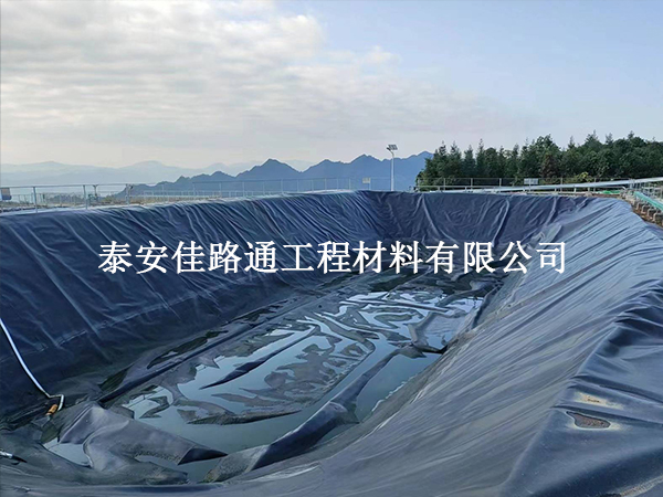 蓄水池防渗膜选不对，蓄满水也是白忙一场！这些性能指标必须搞懂