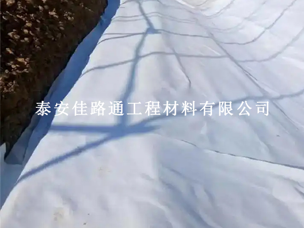 养护土工布接缝没处理好，整条路白修！这些接缝要求必须刻进脑子里